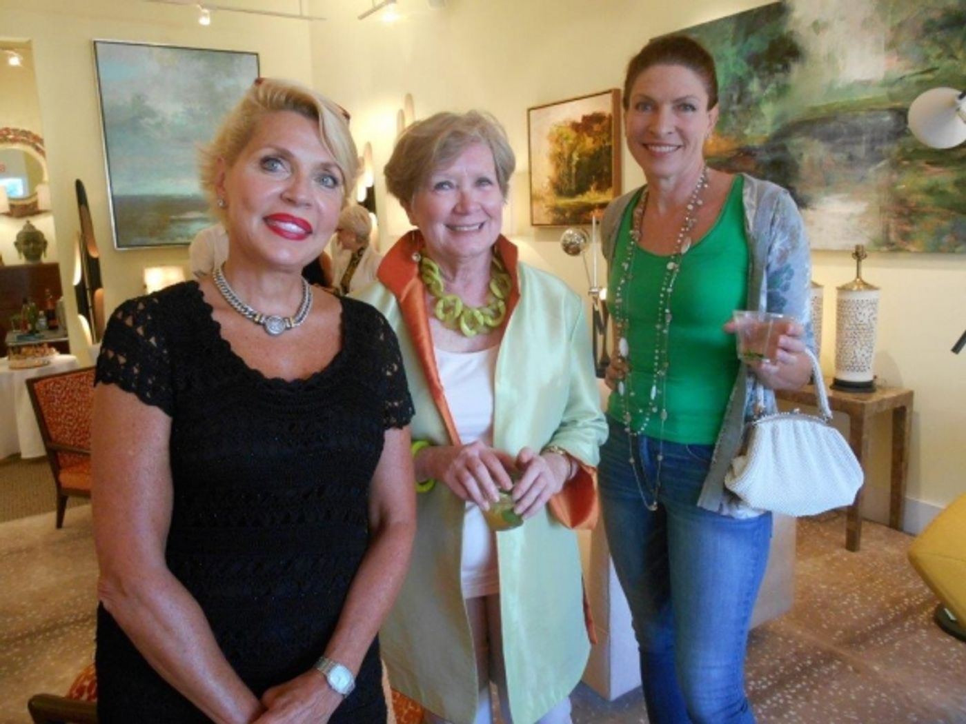 Photo Flash: Hagins & Mortimer Design Welcomes Low Country Plein Air Painter Linda Fantuzzo  Image