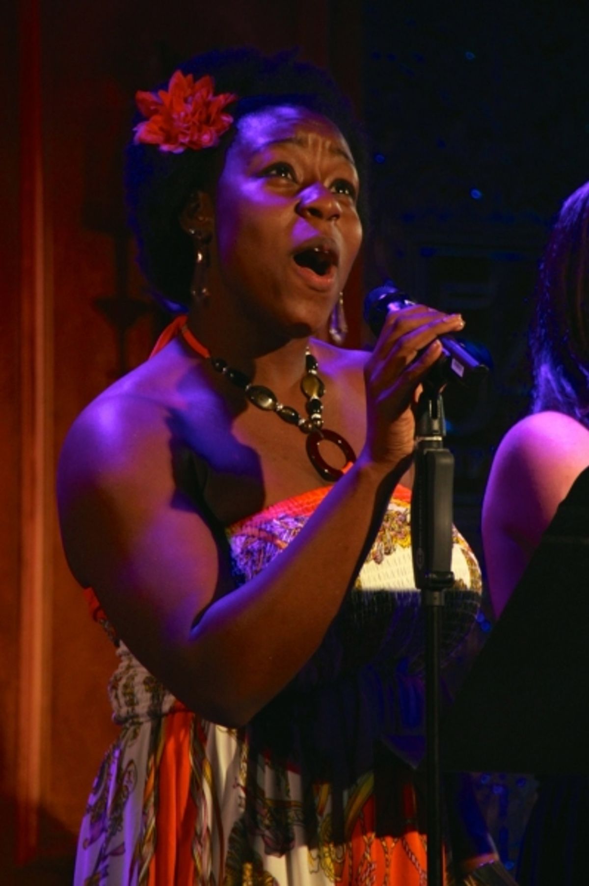 Bre Jackson sings a mash-up of Britney Spears''s ''Til The World Ends'' and ''I Wanna Go.'' at 