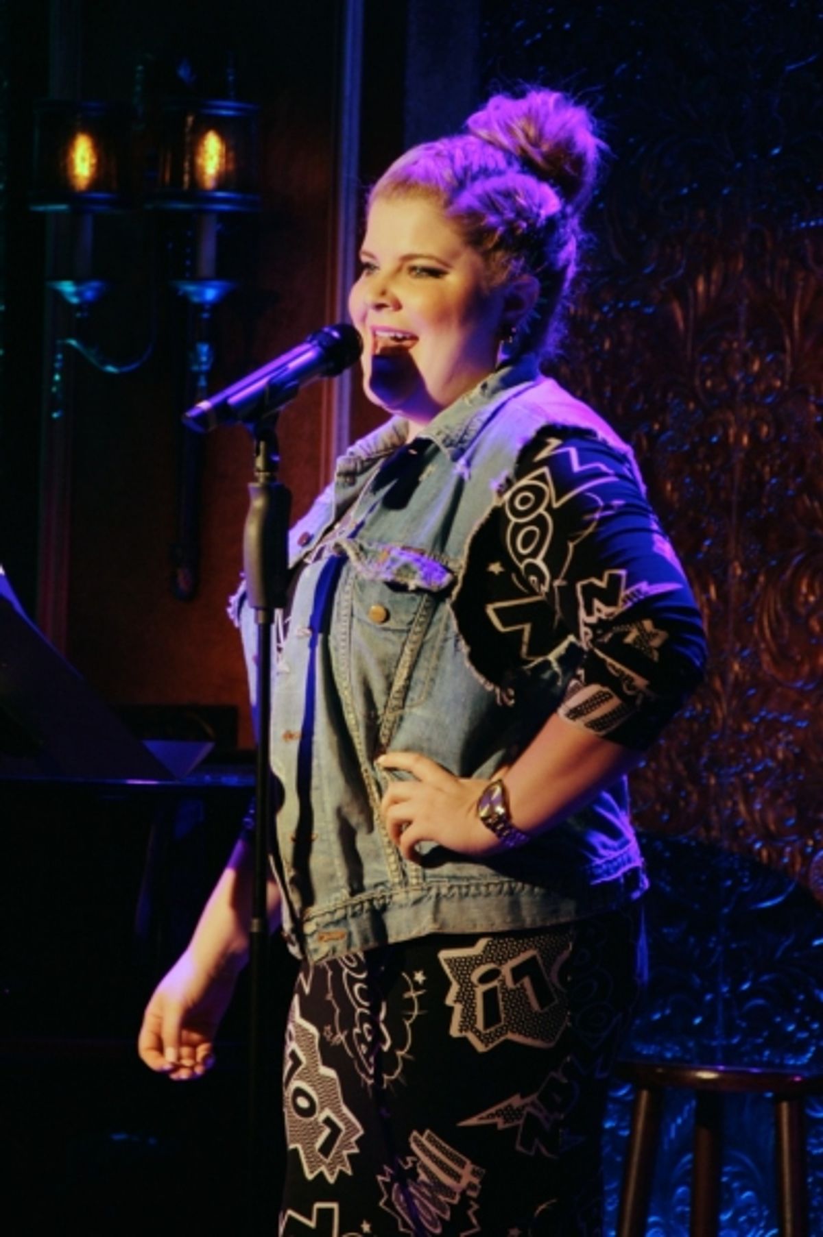 Ryann Redmond sings a mash-up of Meghan Trainor''s ''All About That Bass,'' Taylor Swift''s ''Shake It Off,'' and 3LW''s ''Playas Gon'' Play.'' at 