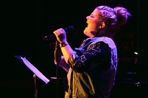 Ryann Redmond sings a mash-up of Meghan Trainor''s ''All About That Bass,'' Taylor Sw Photo