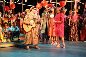 Christopher Fitzgerald (center) and Company @ BroadwayWorld Christopher Fitzgerald (center) and Company Photo