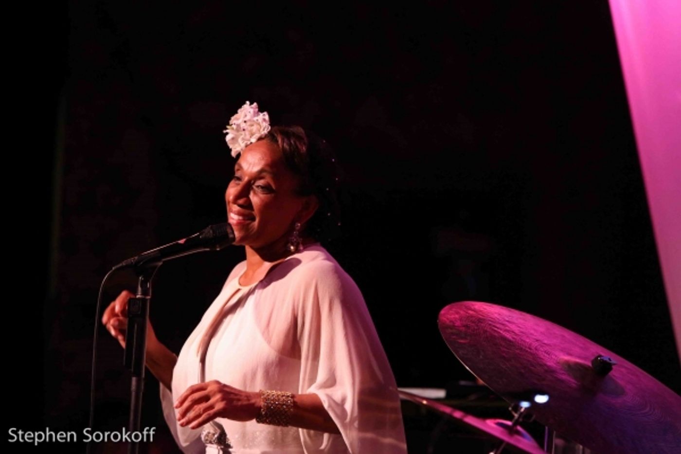 Photo Coverage: Kathy Sledge Brings THE BRIGHTER SIDE OF DAY to the Metropolitan Roon Photo Coverage: Kathy Sledge Brings THE BRIGHTER SIDE OF DAY to the Metropolitan Roon Image