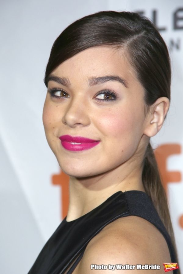Hailee Steinfeld   Photo