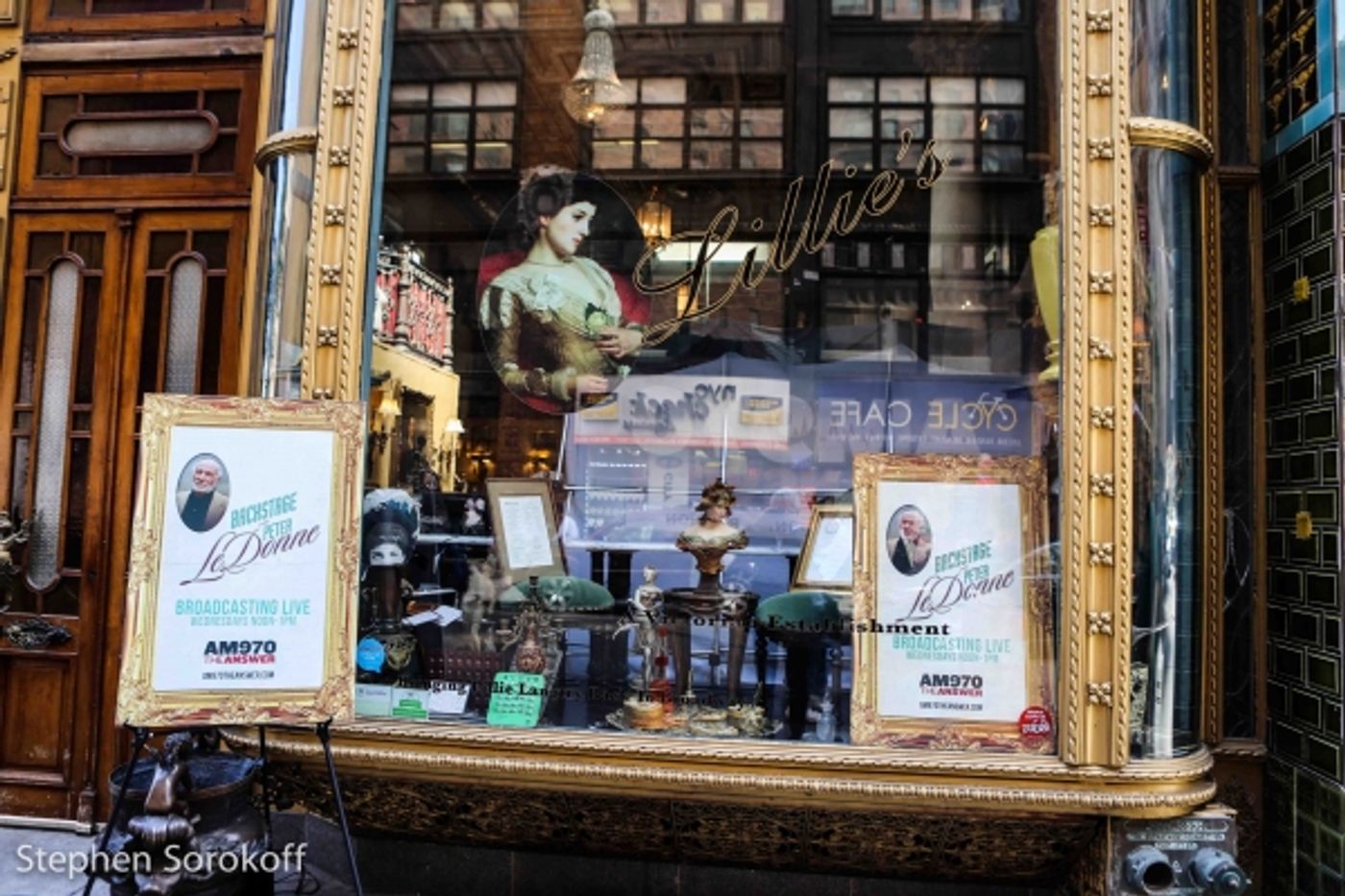 Photo Coverage: The Shapiro Sisters Stop by BACKSTAGE WITH PETER LEDONNE Photo Coverage: The Shapiro Sisters Stop by BACKSTAGE WITH PETER LEDONNE Image