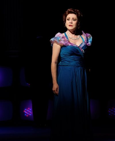 Tracy Lore as Paula Abagnale Photo