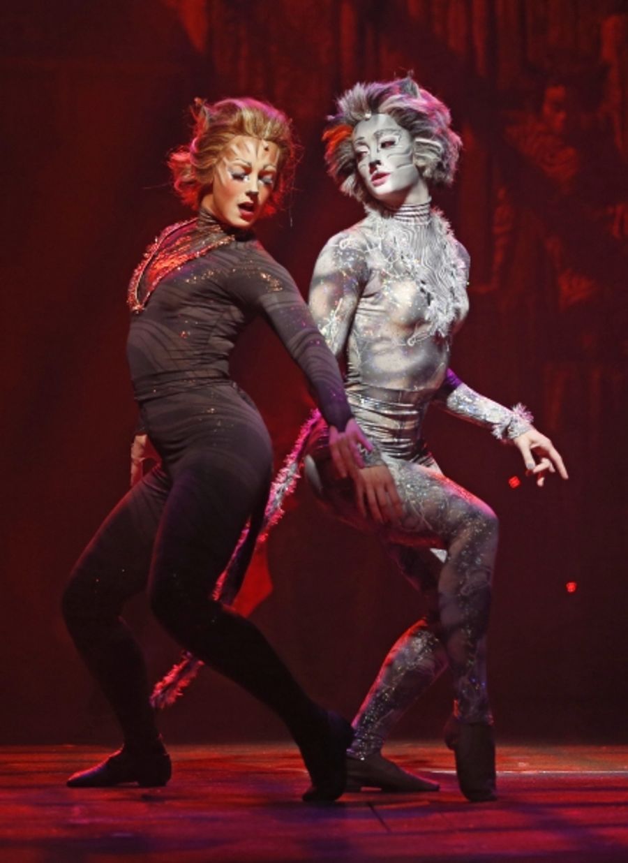 Photo Flash: First Look at CATS at the Paramount Theatre in Aurora Image