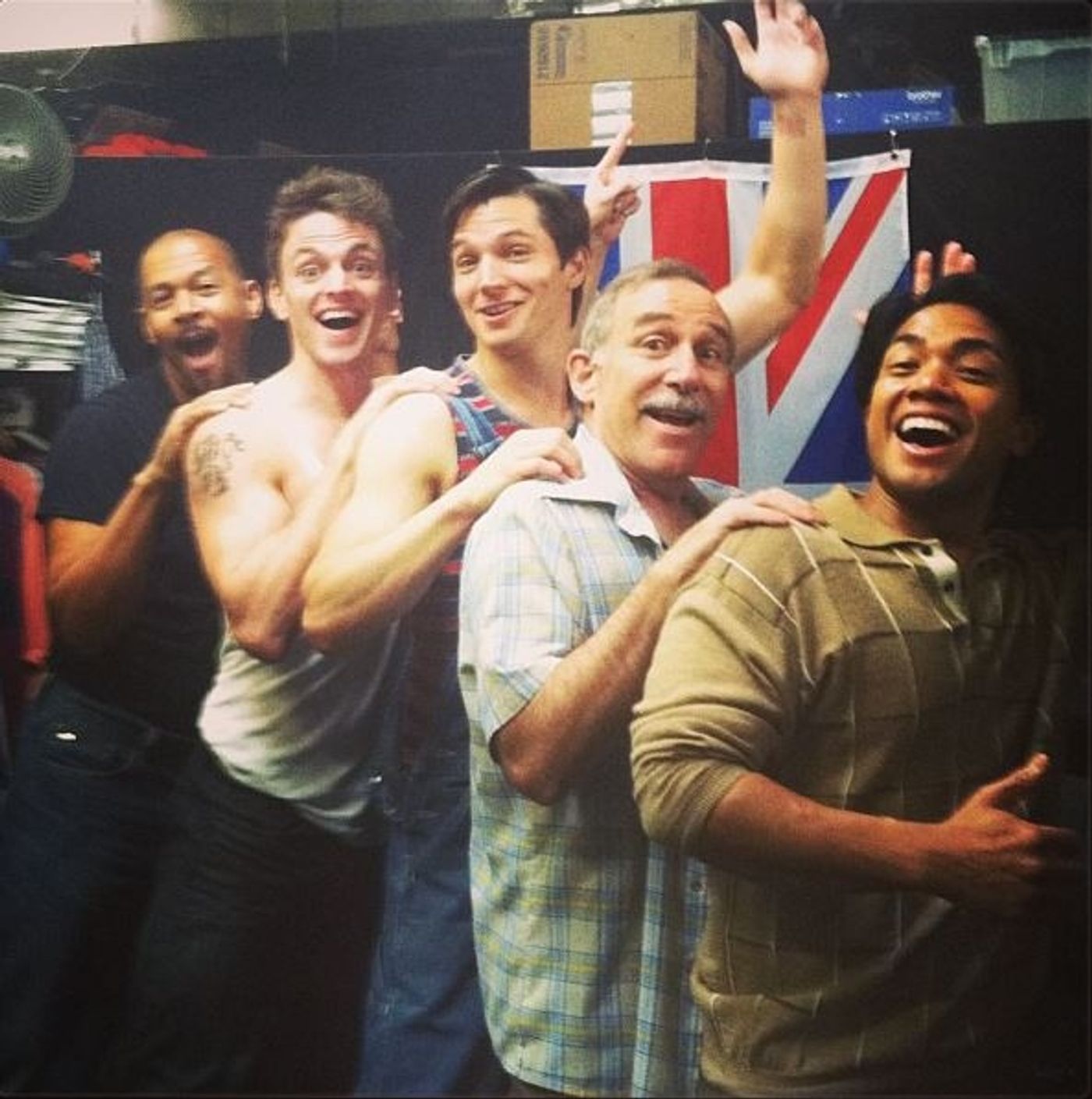 Photo Flash: Saturday Intermission Pics, September 13 - KINKY BOOTS Celebrates 600 Shows, LES MIS Cast Practices Planking, and More  Image