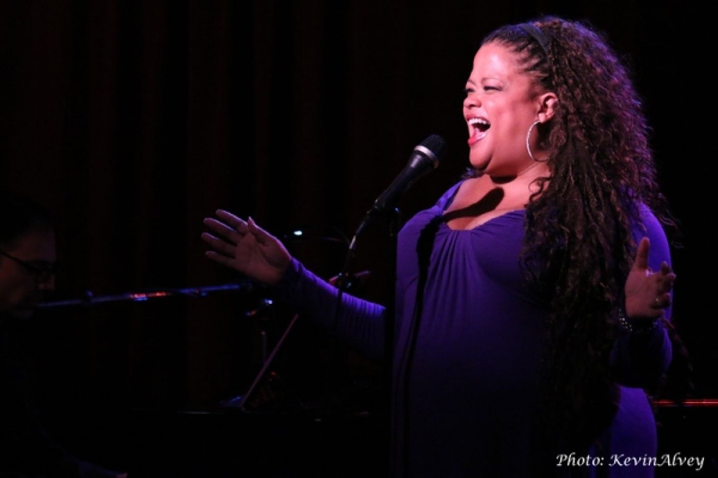Photo Flash: Broadway at Birdland Features Natalie Douglas  Image