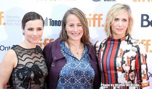 Shira Piven, Linda Cardellini, Kristen Wiig @ BroadwayWorld Shira Piven, Linda Cardellini, Kristen Wiig Photo