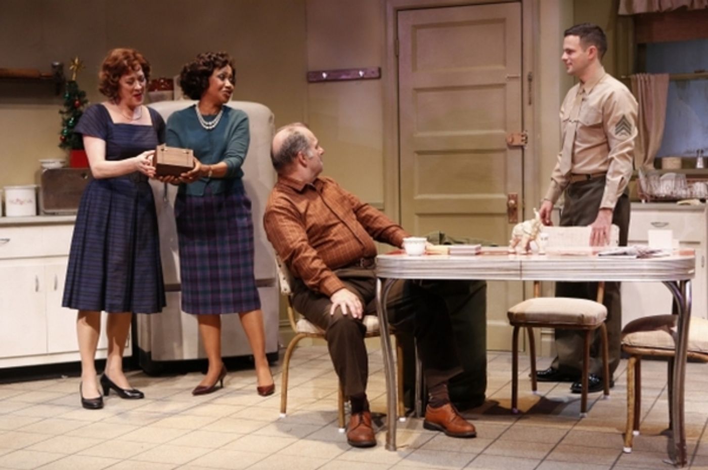 Photo Flash: First Look at ALMOST HOME, Opening Tonight Off-Broadway  Image