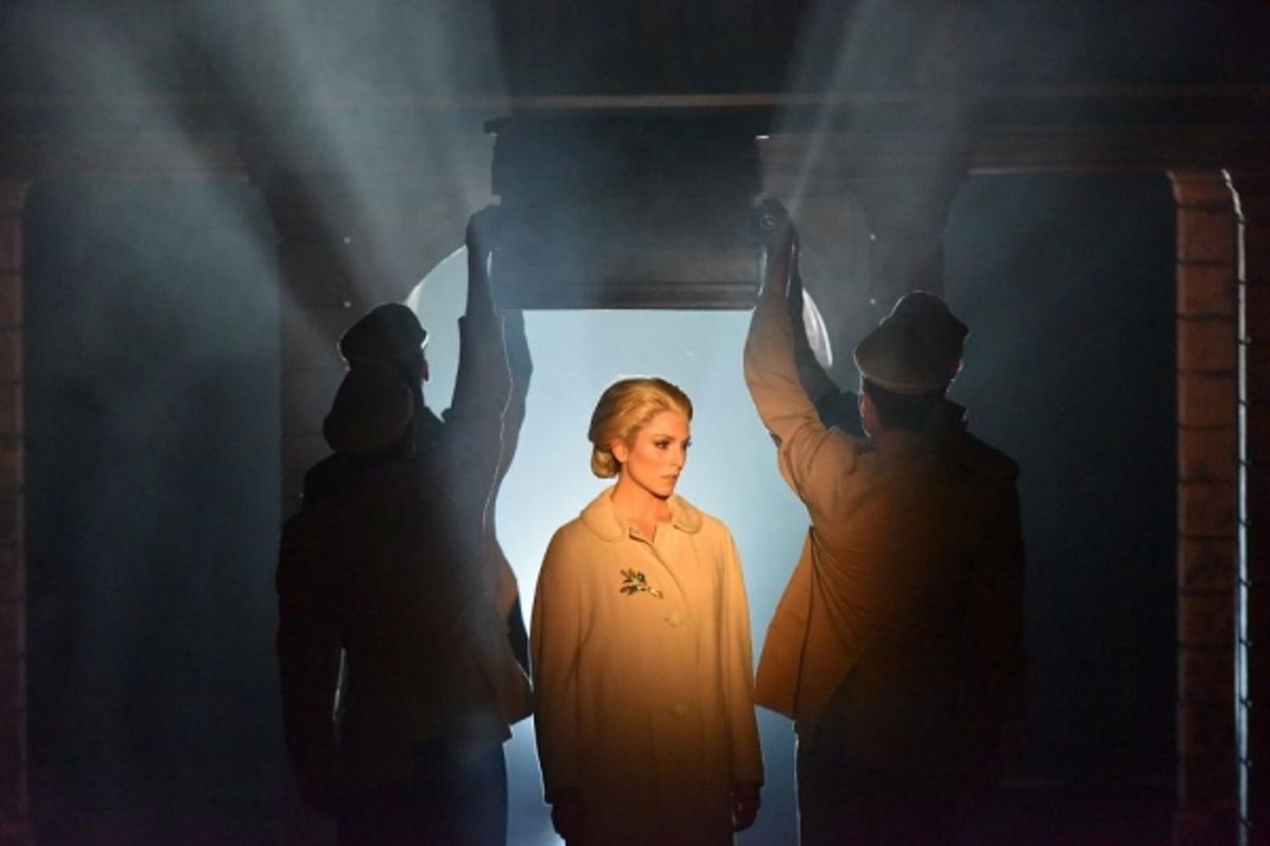 Photo Flash: First Look at Janine DiVita and More in EVITA at the Engeman Theater  Image