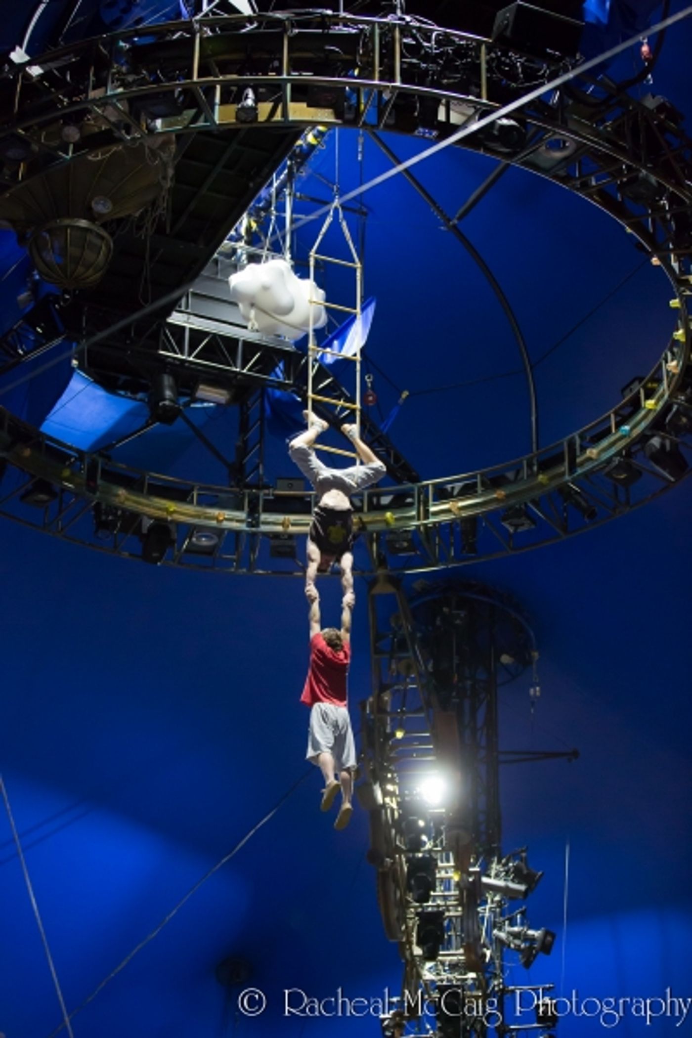 BWW Exclusive: Backstage at Cirque du Soleil's 'KURIOS' Image
