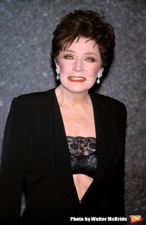 Polly Bergen (In Vintage Armani).55th Annual Tony awards.Radio City, NYC.6/3/2001 Photo