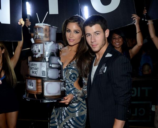 Nick Jonas, Olivia Culpo Photo