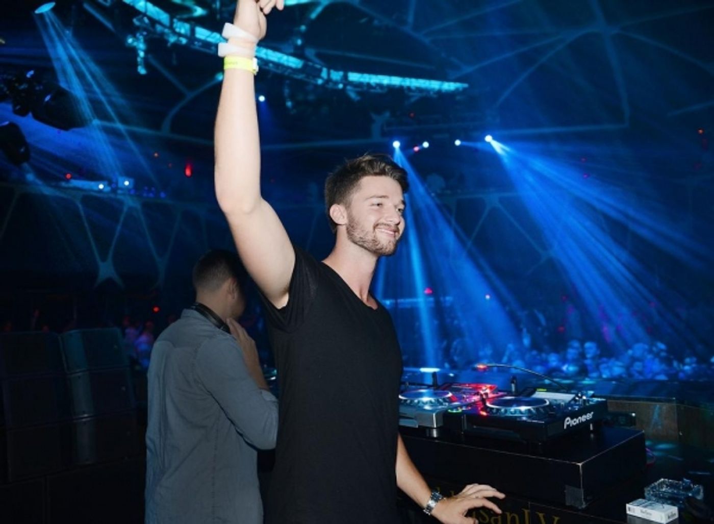 Photo Flash: Patrick Schwarzenegger & Nick Jonas Celebrate Birthdays at Hakkasan Las Vegas Photo Flash: Patrick Schwarzenegger & Nick Jonas Celebrate Birthdays at Hakkasan Las Vegas Image