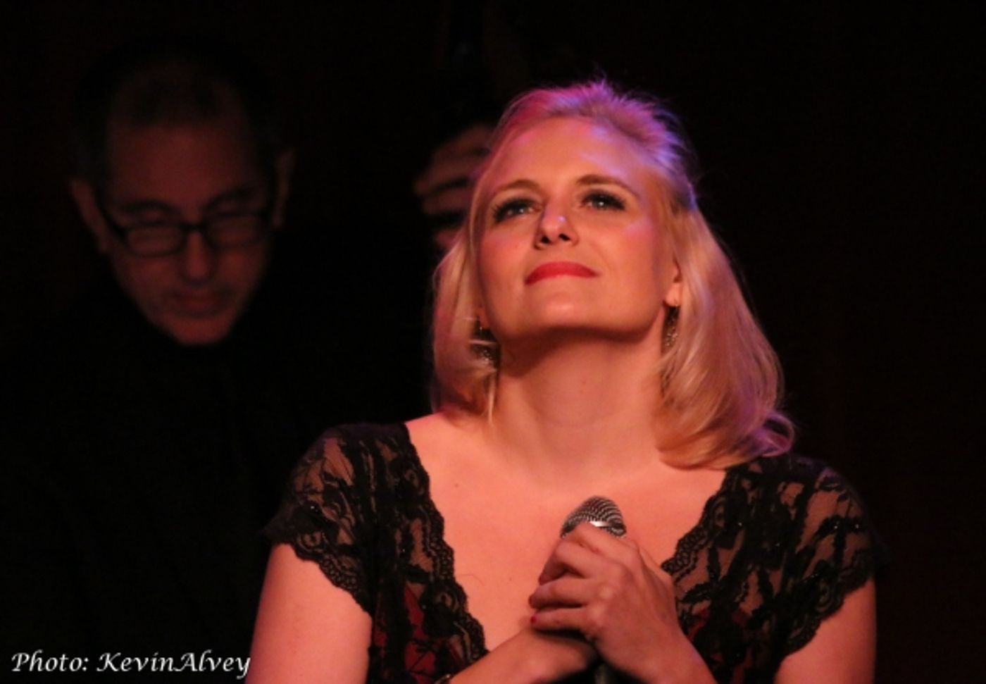 Photo Flash: Stephanie J. Block, Joy Behar, Bryce Pinkham & More Join Jamie deRoy at Birdland  Image