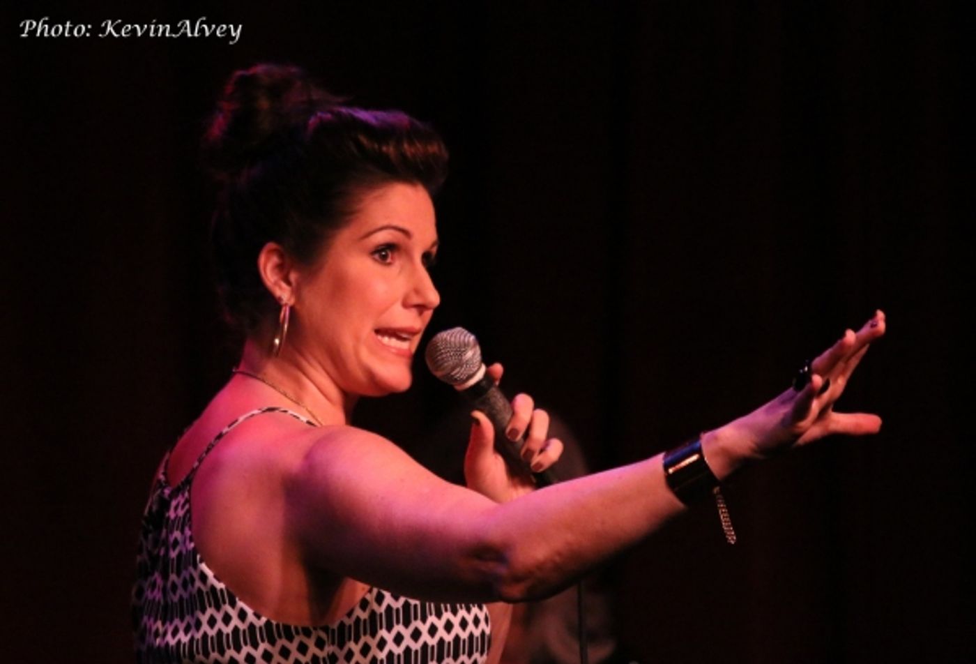 Photo Flash: Stephanie J. Block, Joy Behar, Bryce Pinkham & More Join Jamie deRoy at Birdland  Image