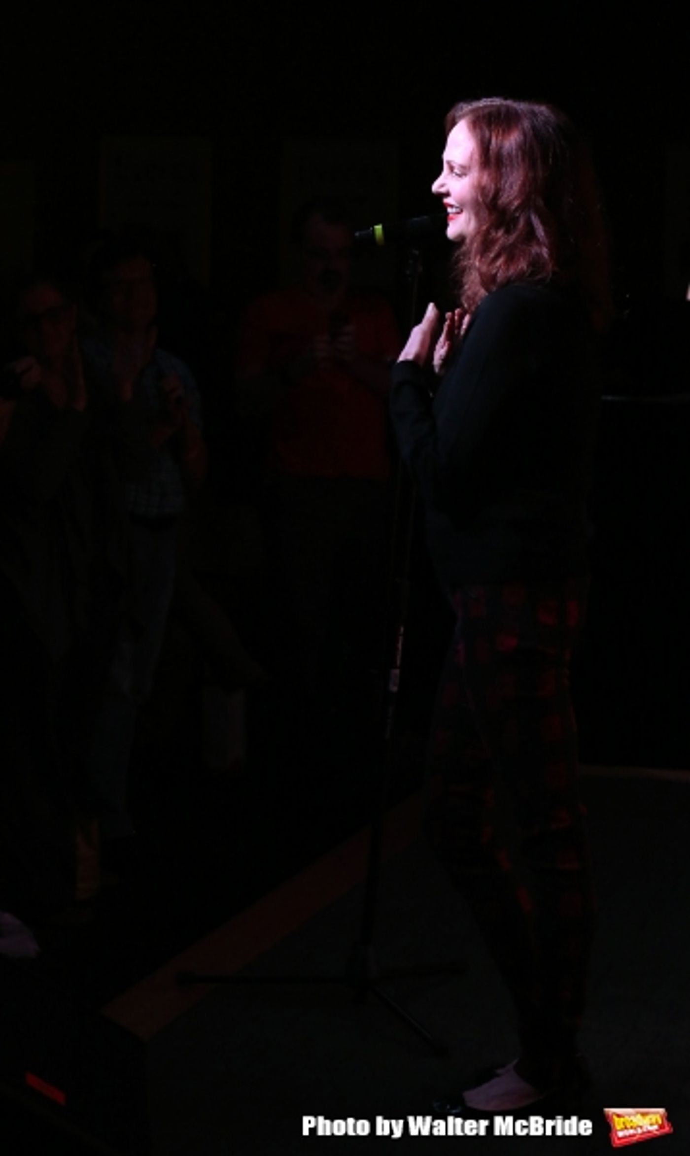 Photo Coverage: Lesley Ann Warren Performs from CINDERELLA at Barnes & Noble Image