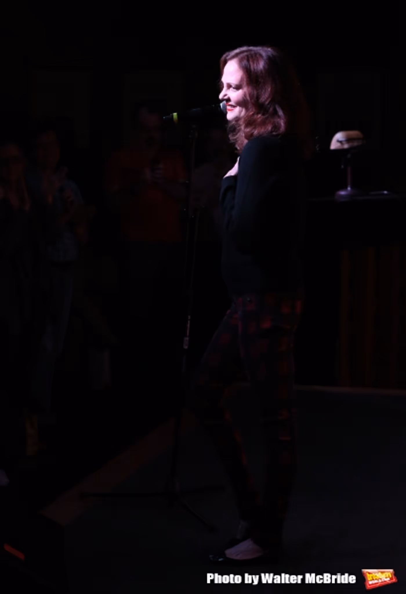 Photo Coverage: Lesley Ann Warren Performs from CINDERELLA at Barnes & Noble Image