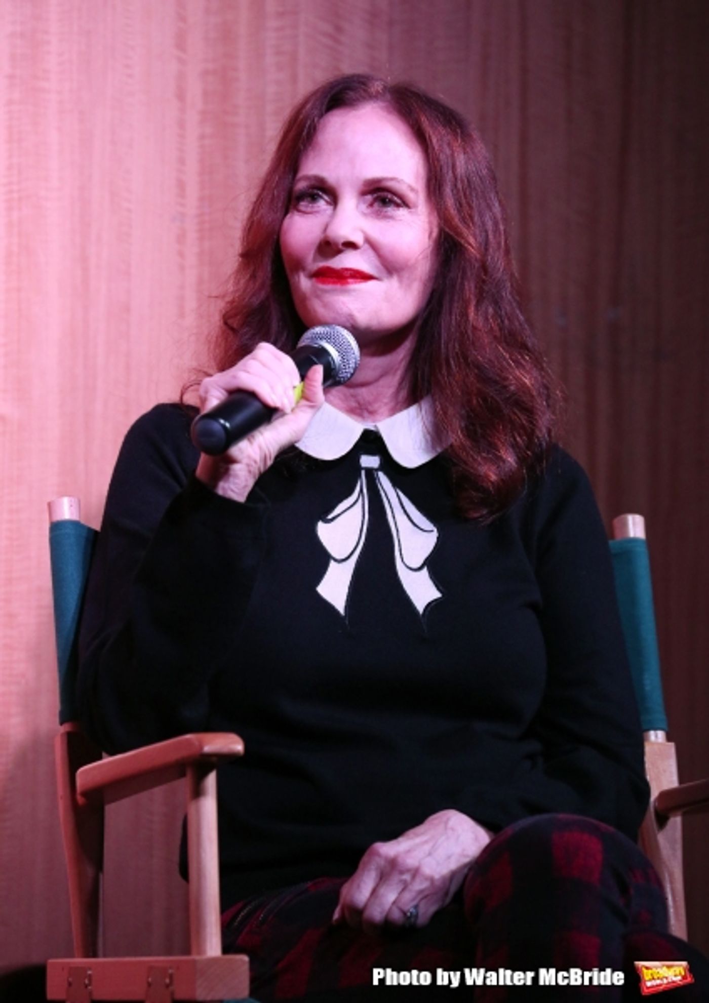 Photo Coverage: Lesley Ann Warren Performs from CINDERELLA at Barnes & Noble Image