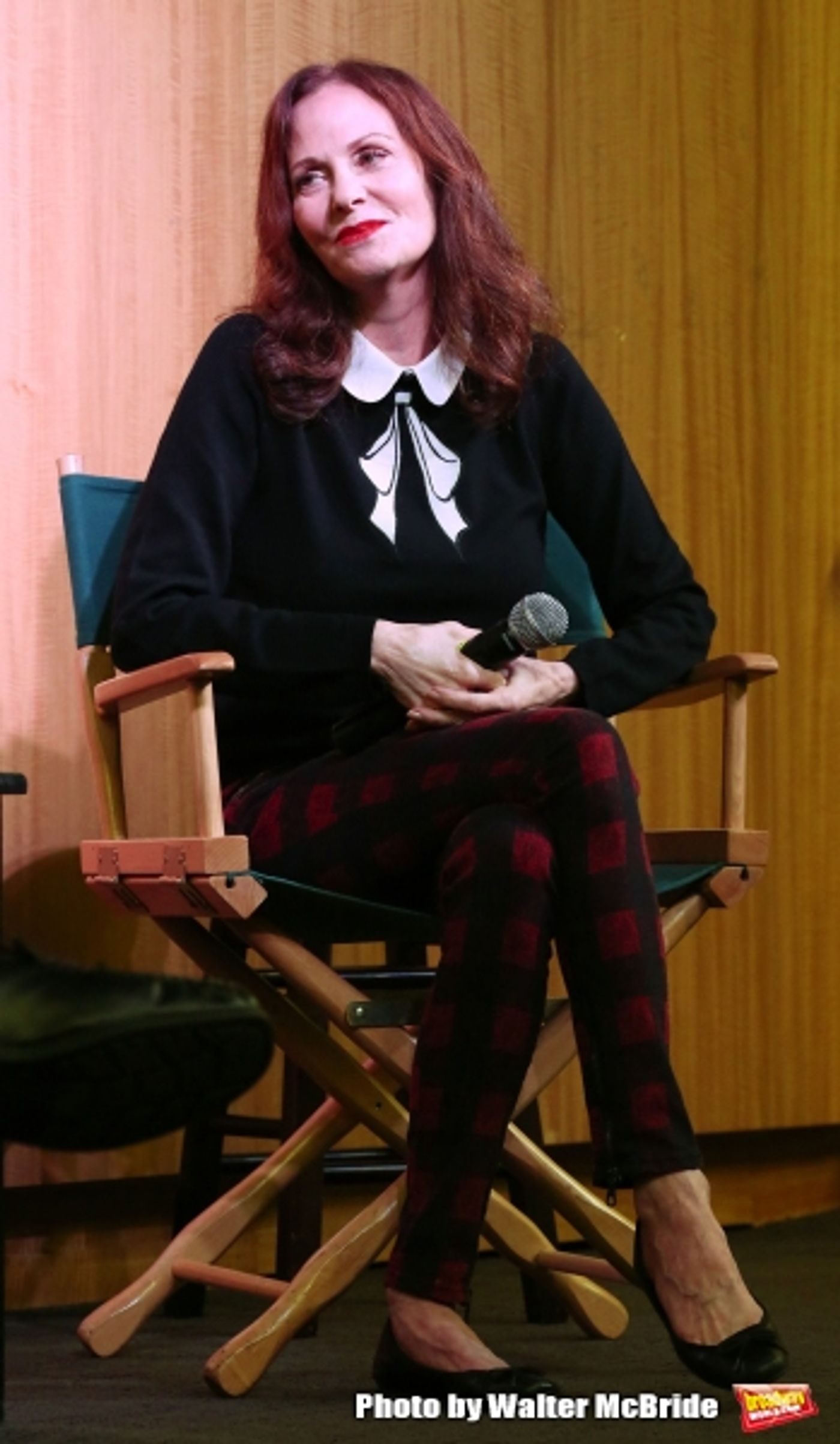 Photo Coverage: Lesley Ann Warren Performs from CINDERELLA at Barnes & Noble Image