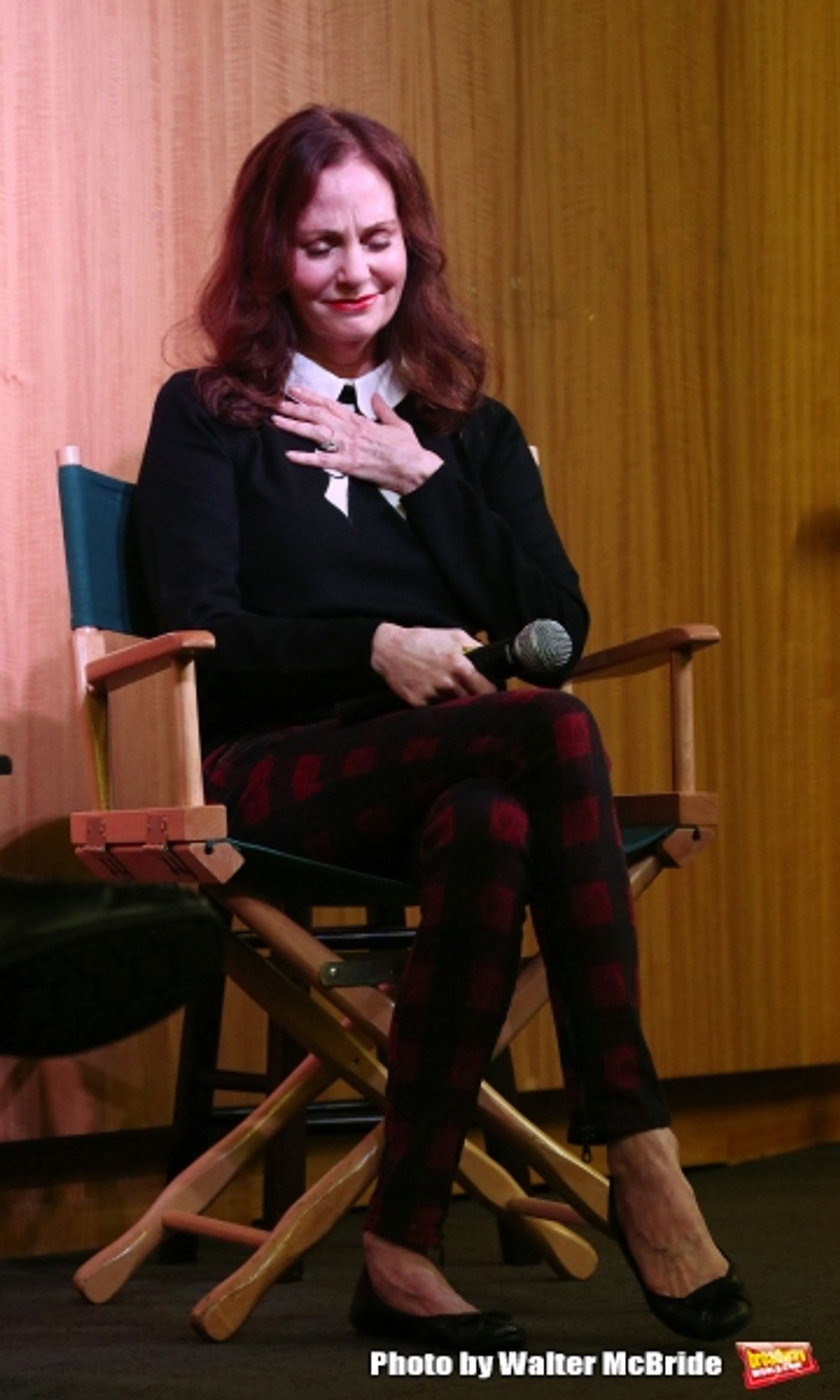Photo Coverage: Lesley Ann Warren Performs from CINDERELLA at Barnes & Noble Image