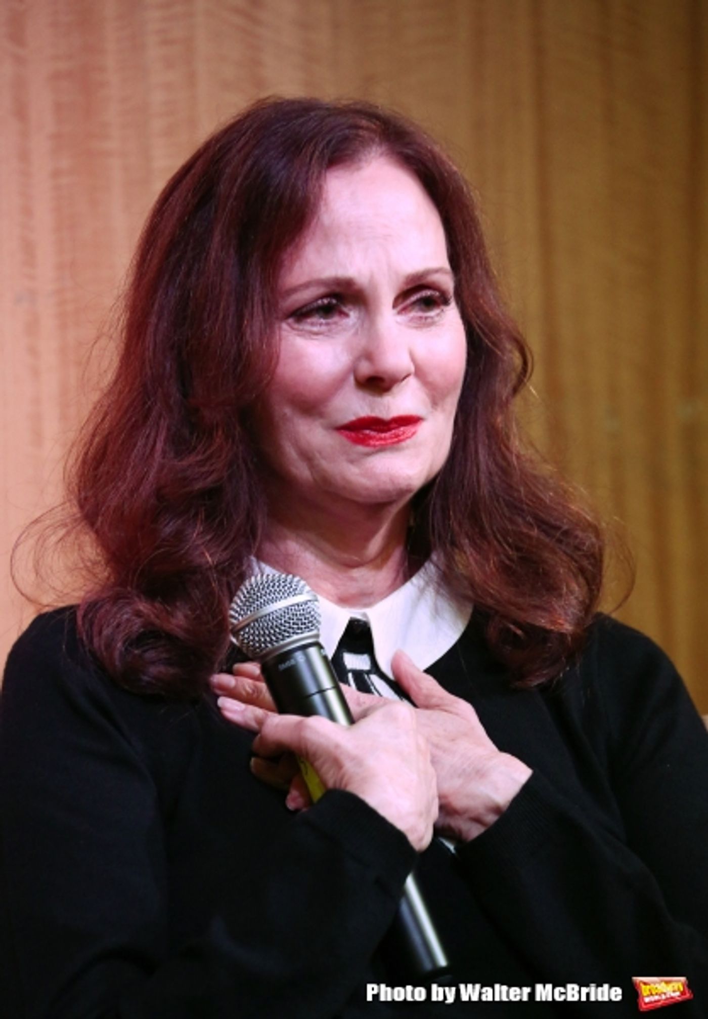 Photo Coverage: Lesley Ann Warren Performs from CINDERELLA at Barnes & Noble Image