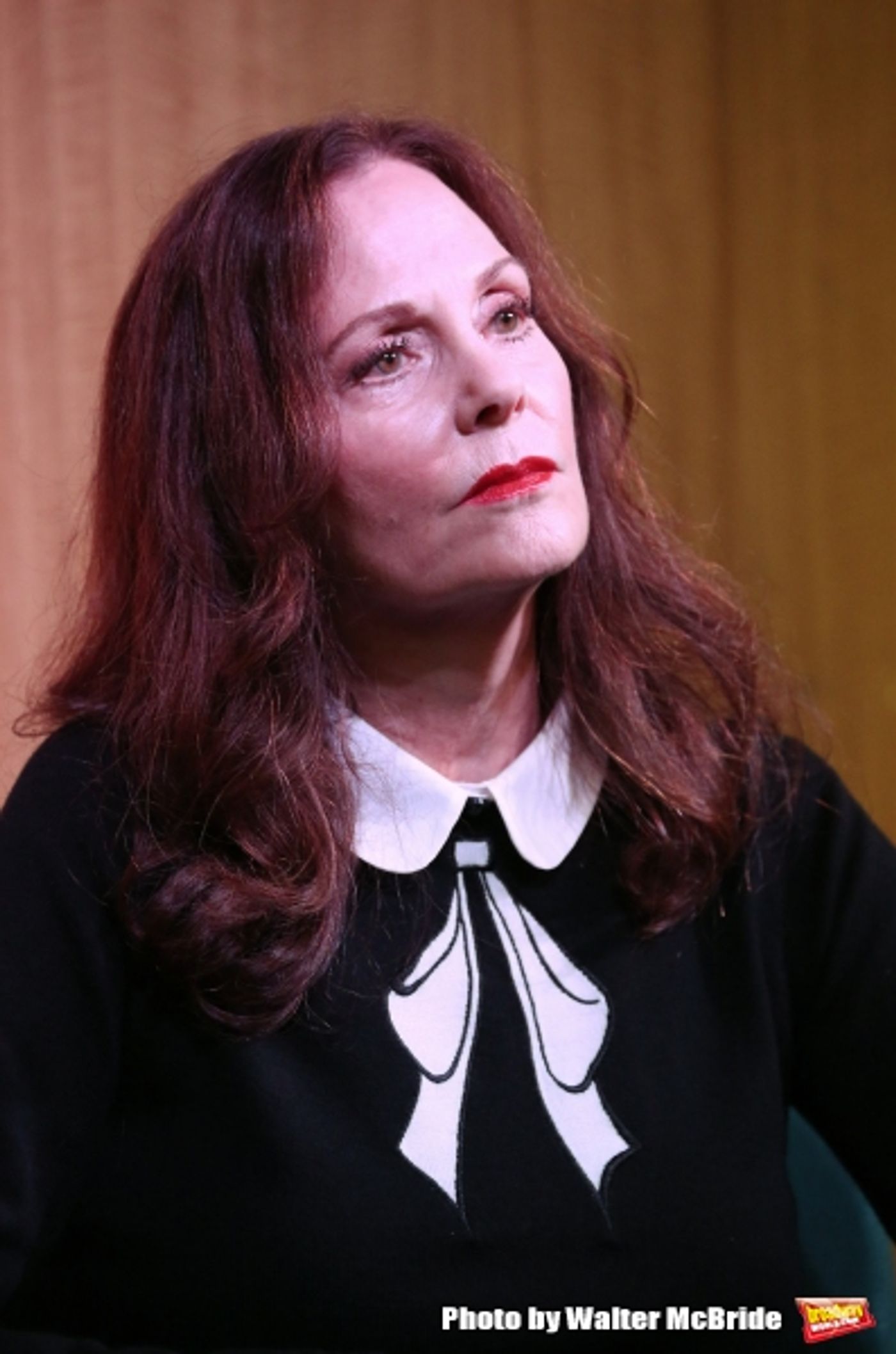 Photo Coverage: Lesley Ann Warren Performs from CINDERELLA at Barnes & Noble Image