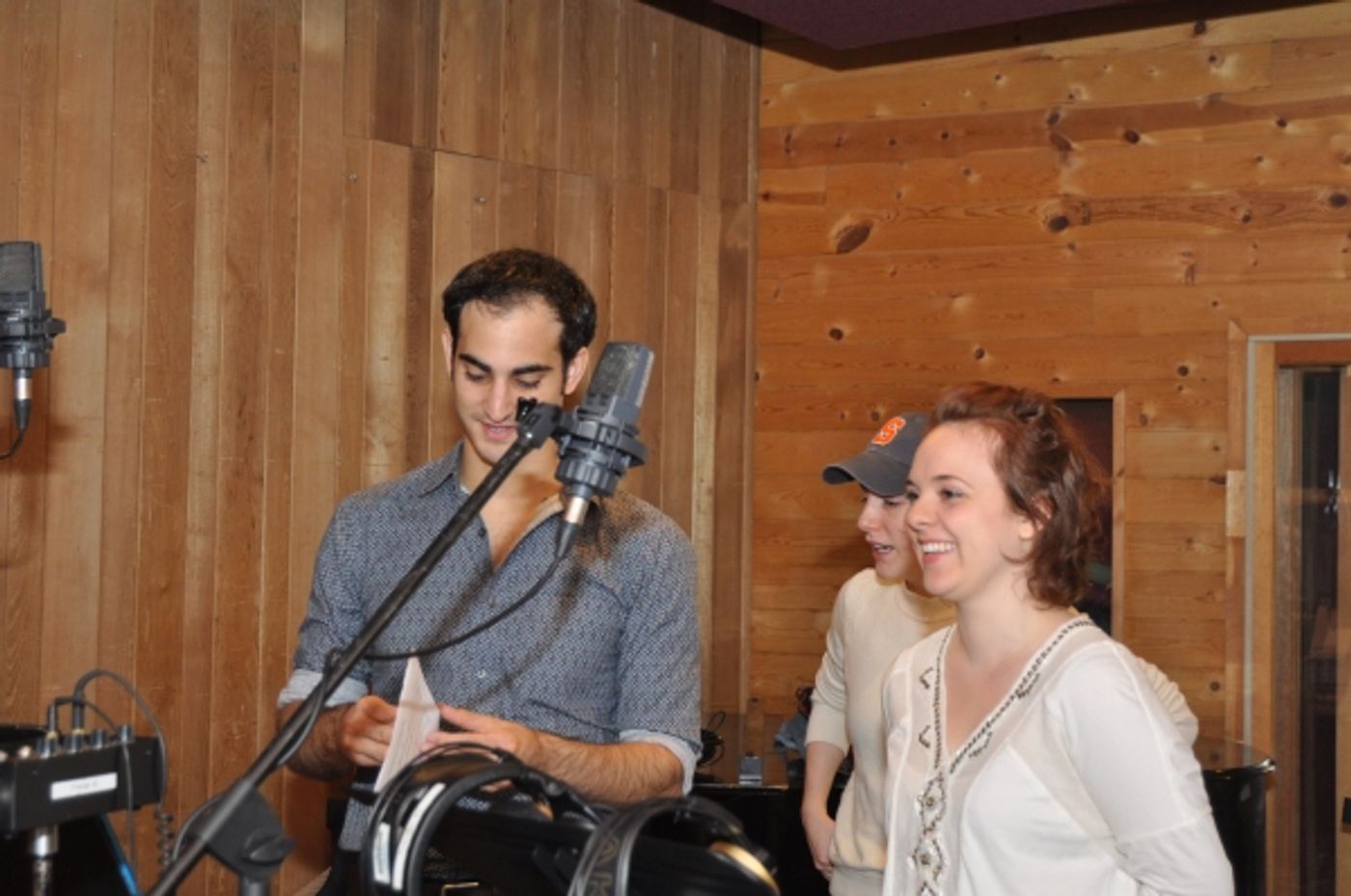 Exclusive Photo Coverage: CINDERELLA Cast Brings a Little Christmas to Carols For A Cure! Image