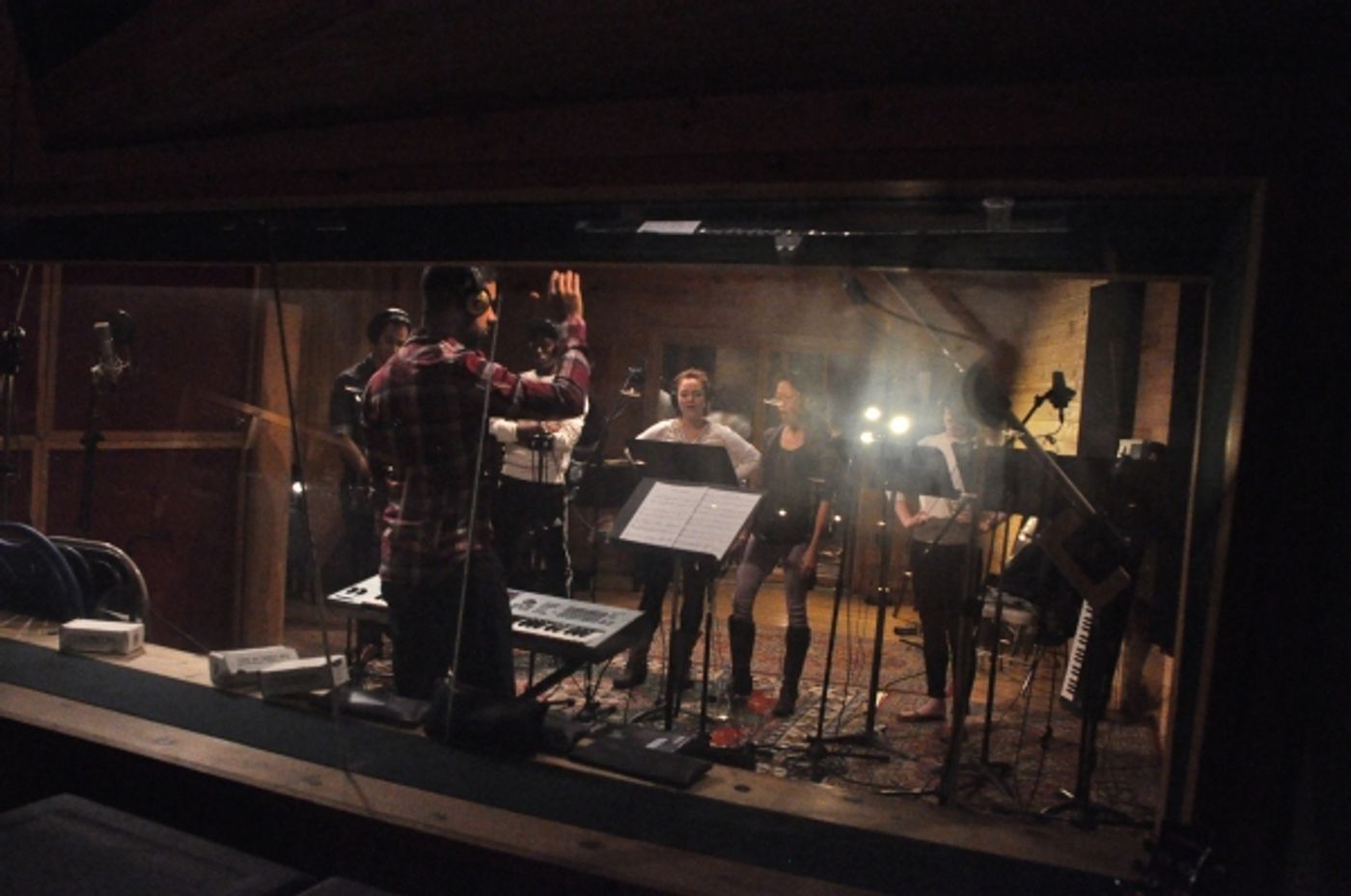 Exclusive Photo Coverage: CINDERELLA Cast Brings a Little Christmas to Carols For A Cure! Image