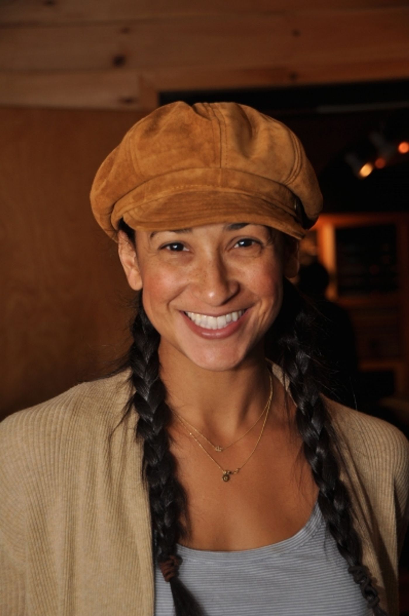 Exclusive Photo Coverage: ALADDIN Cast Brings Some Magic to Carols For A Cure! Image