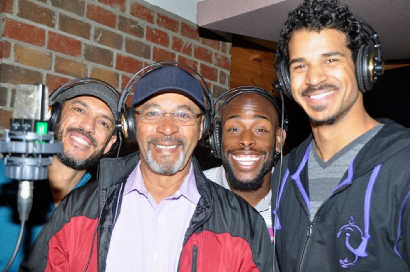 Exclusive Photo Coverage: ALADDIN Cast Brings Some Magic to Carols For A Cure! Image