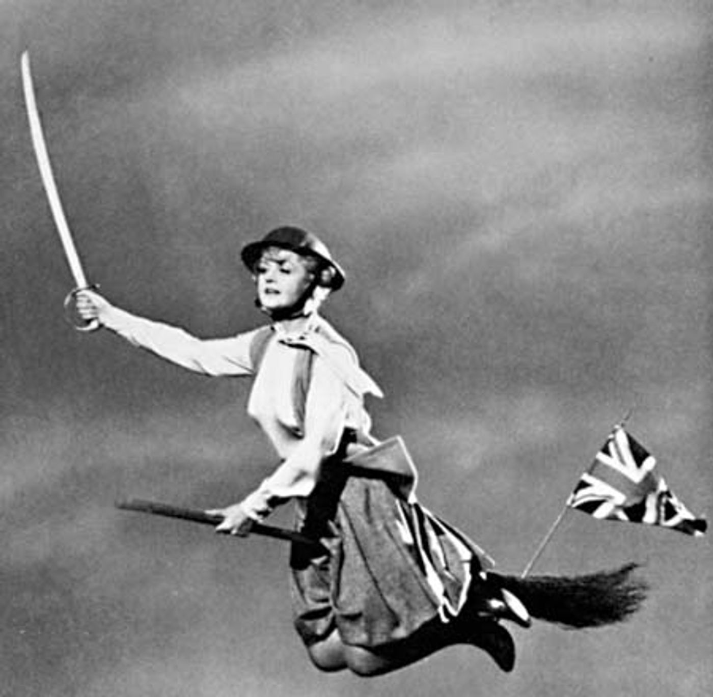 BWW Exclusive: ALL EYES ON ANGELA LANSBURY; Richard Jay-Alexander Talks to the Accomplished Star  Image