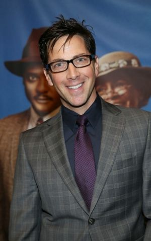 Dan Bucatinsky Photo