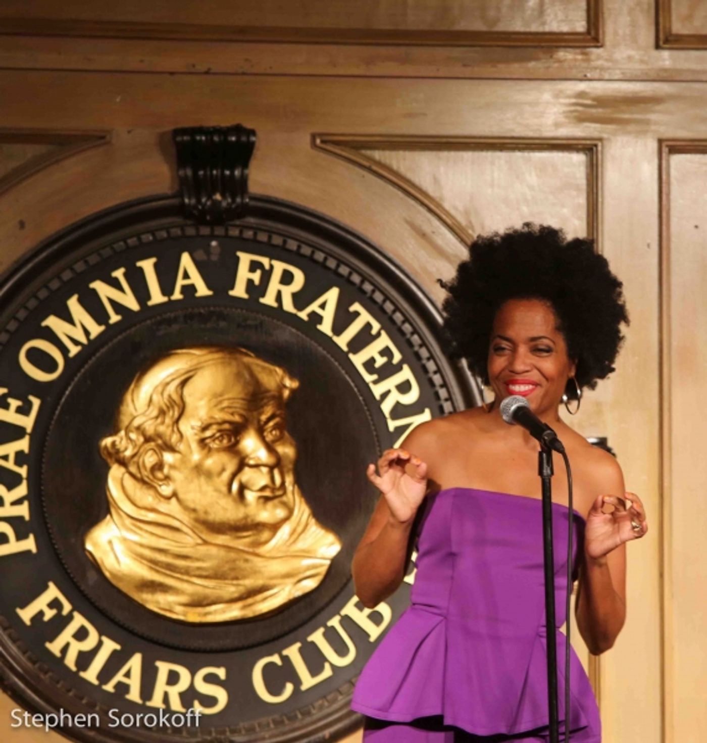 Photo Coverage: LES GIRLS Plays The Friars Club  Image