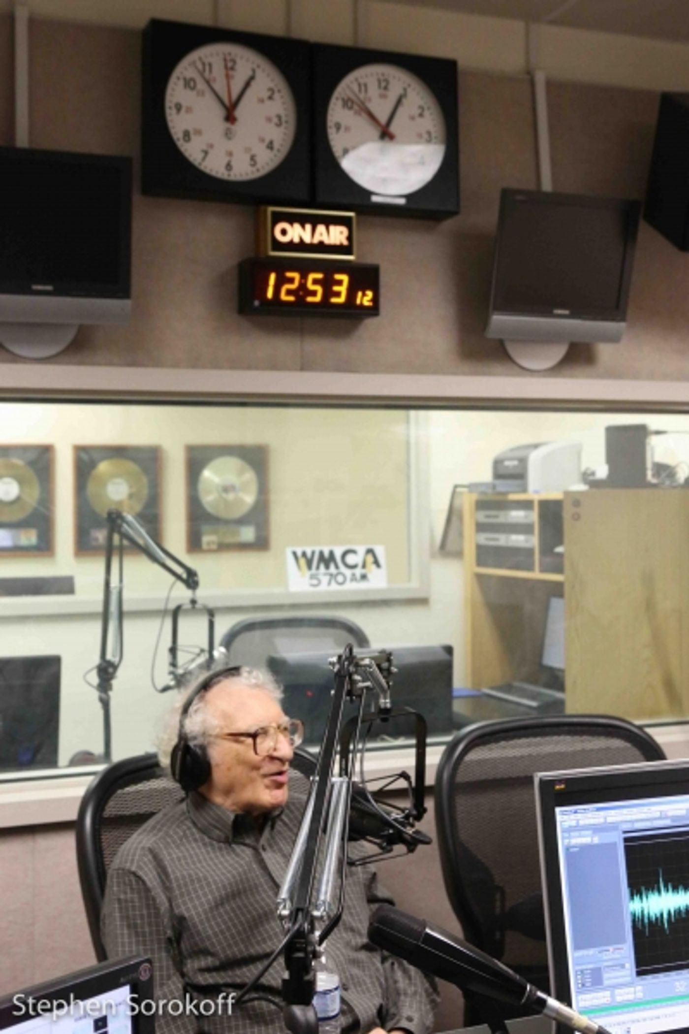 Photo Coverage: Sheldon Harnick Visits BACKSTAGE WITH PETER LEDONNE  Image