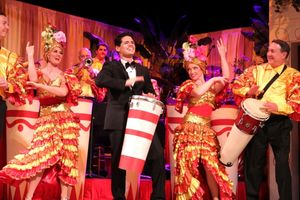 Euriamis Losada (Ricky Ricardo) and the company of the national tour of I LOVE LUCY L Photo