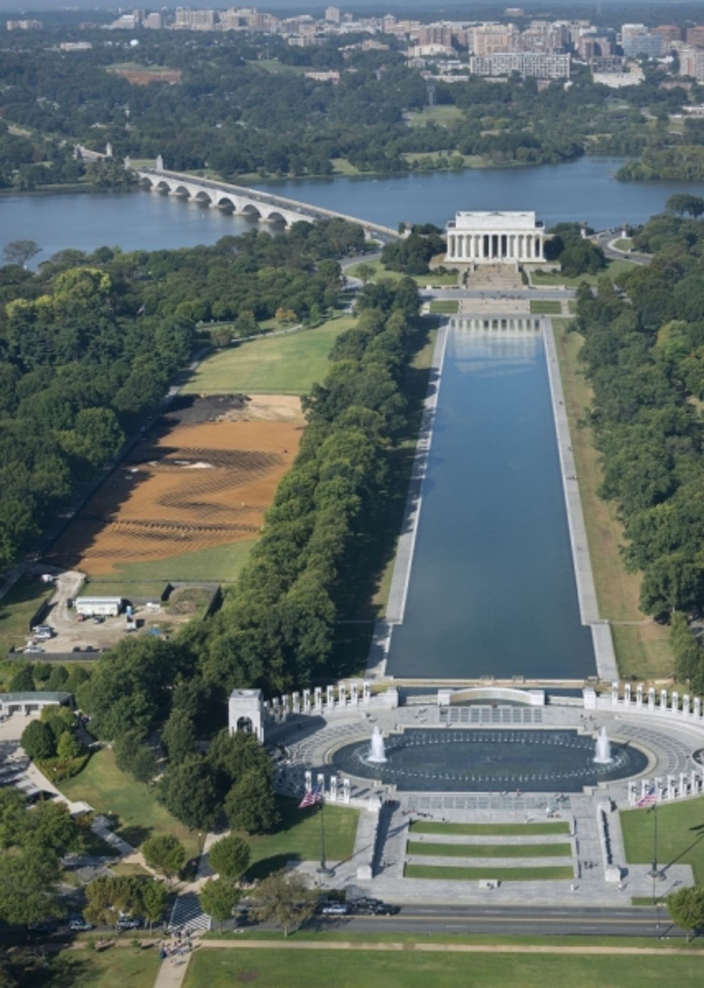 Photo Flash: First Look at Jorge Rodríguez-Gerada's OUT OF ONE, MANY at National Portrait Gallery  Image