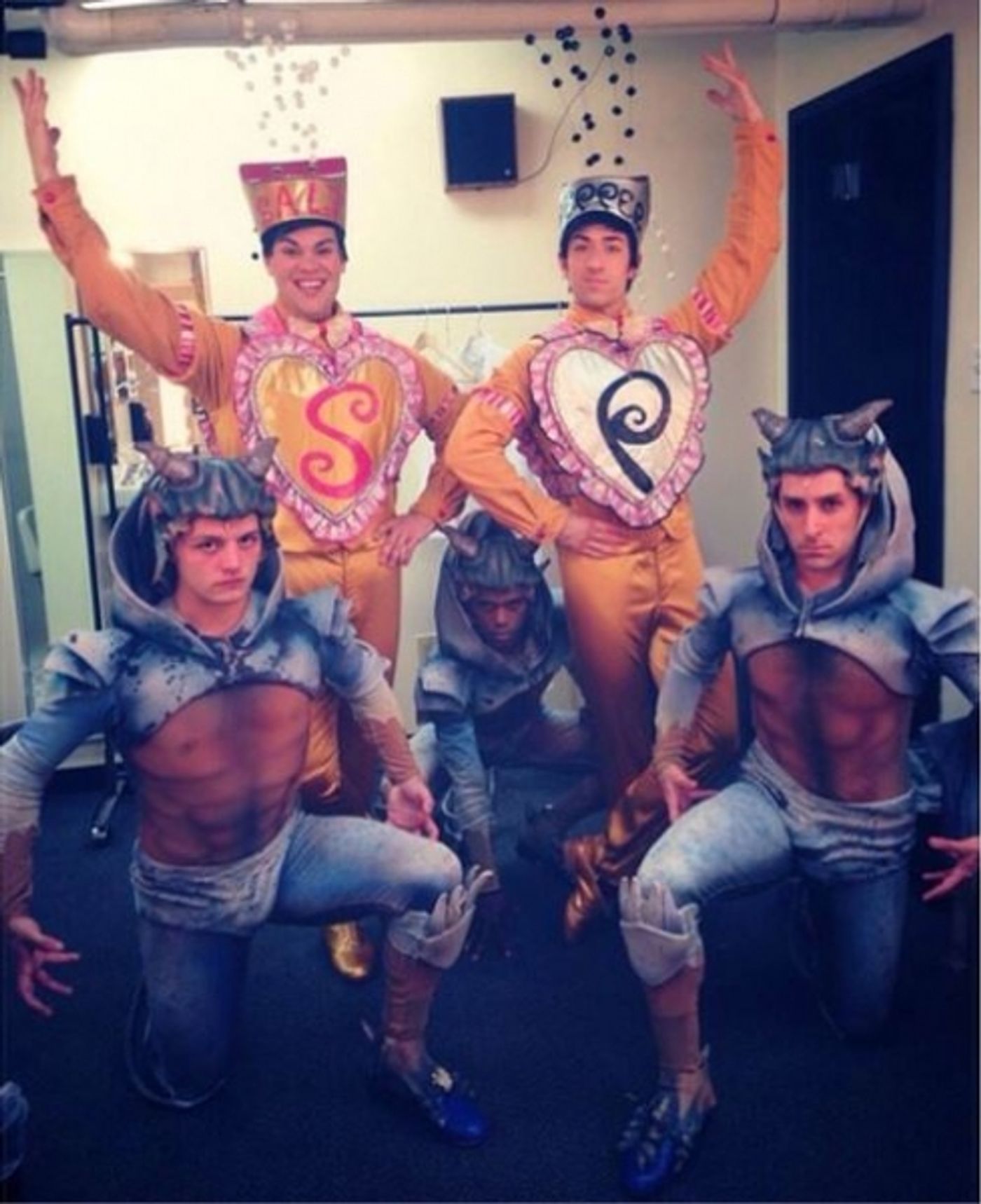 Photo Flash: Saturday Intermission Pics October 4 - MISS SAIGON Parodies THE COMMITMENTS, and More  Image