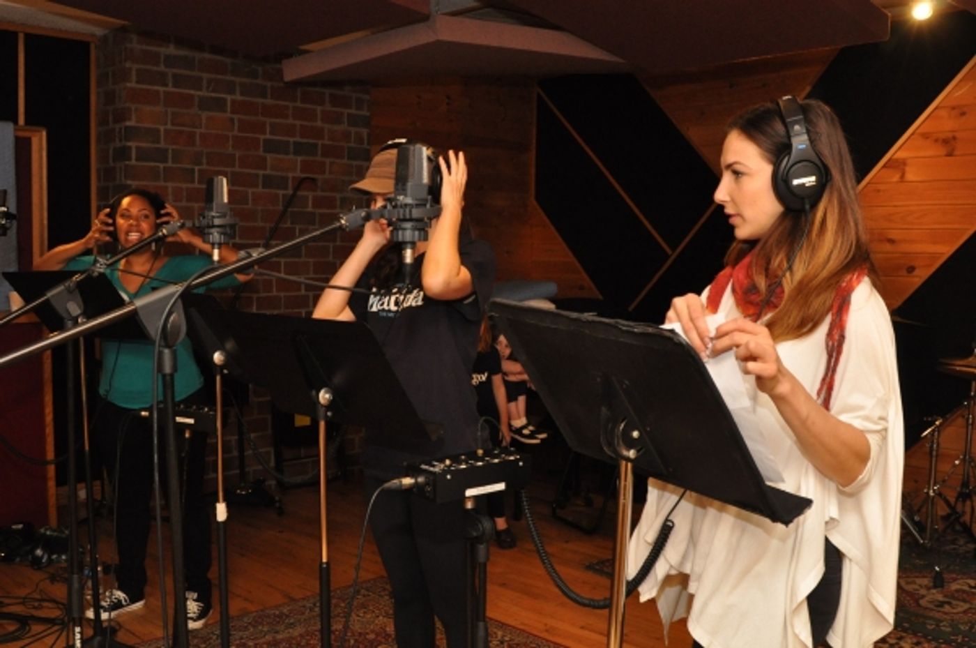 Exclusive Photo Coverage: MATILDA Cast Gets Christmassy for Carols For A Cure! Image