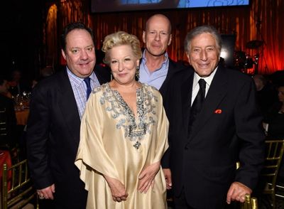 James L. Nederlander, Bette Midler, Bruce Willis and Tony Bennett  Photo