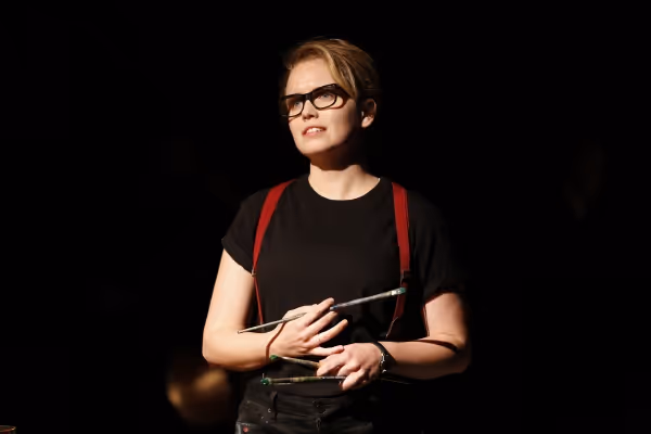 Phoebe Strole Photo