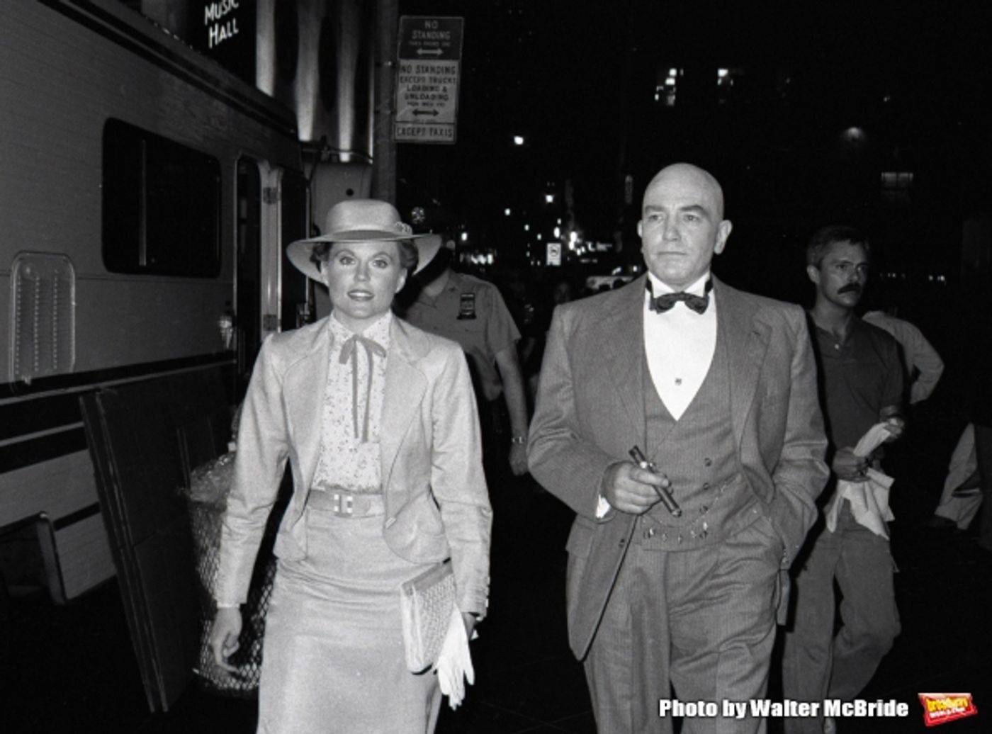 Photo Blast from Past: On the Set with ANNIE Cast in 1982  Image