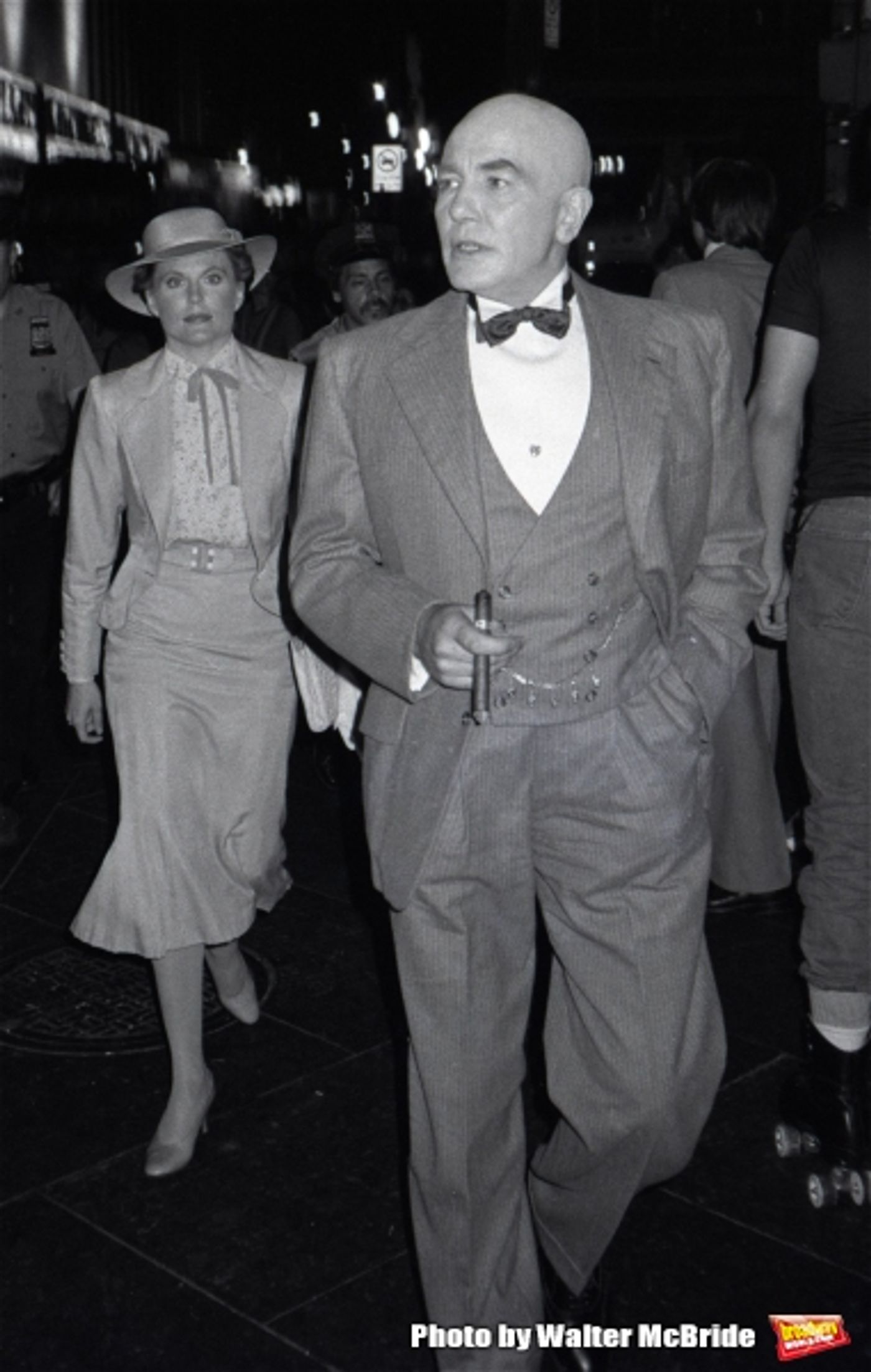 Photo Blast from Past: On the Set with ANNIE Cast in 1982  Image