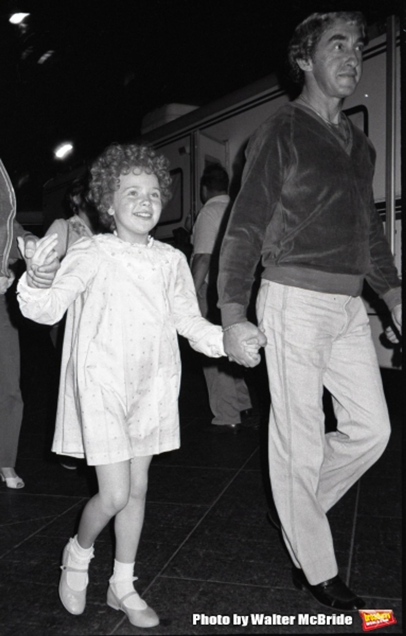 Photo Blast from Past: On the Set with ANNIE Cast in 1982  Image