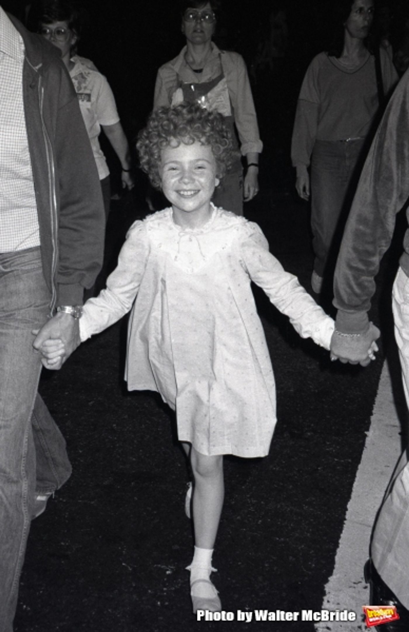 Photo Blast from Past: On the Set with ANNIE Cast in 1982  Image