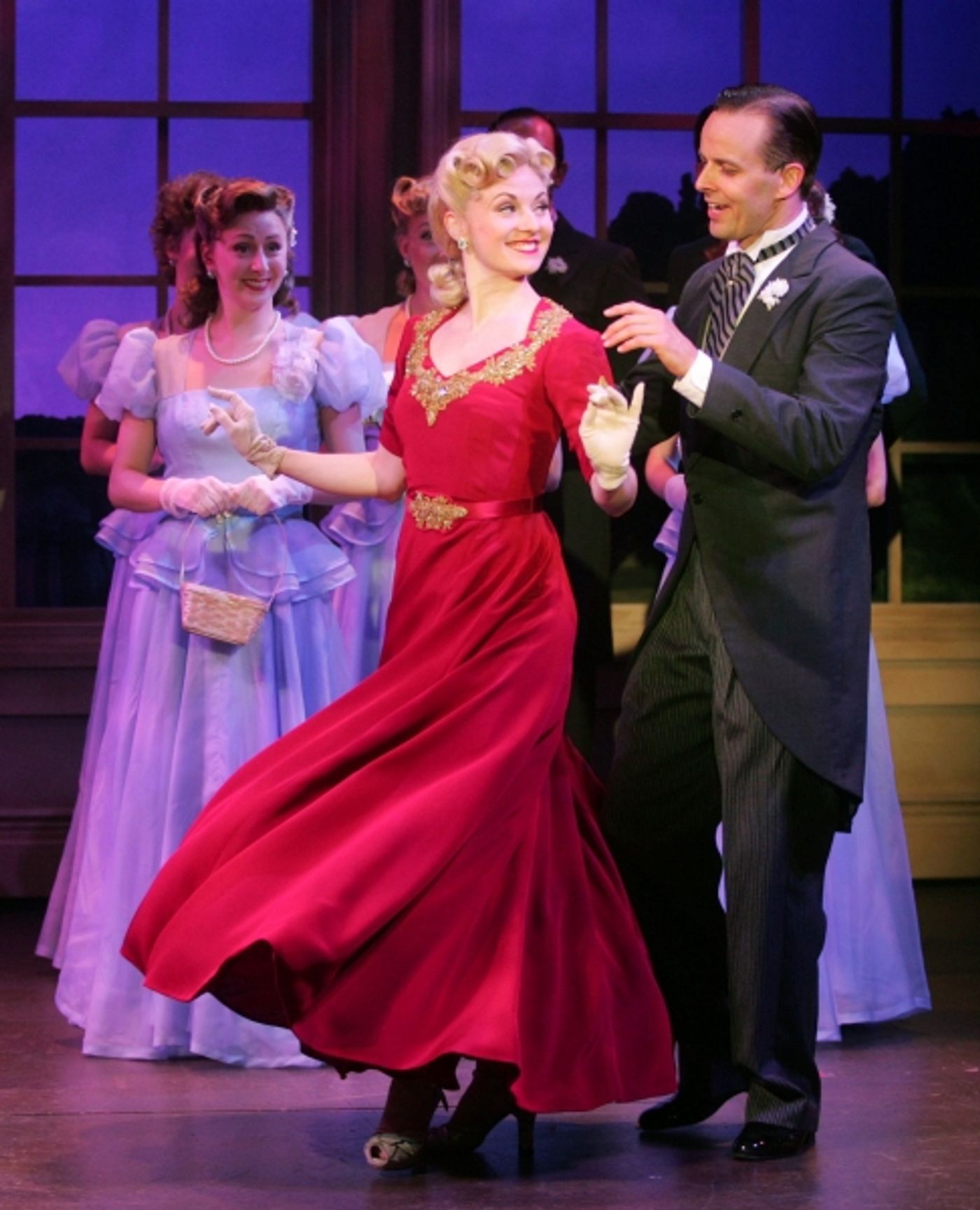Photo Flash: First Look at Patti Murin, Noah Racey and More in Goodspeed's HOLIDAY INN  Image