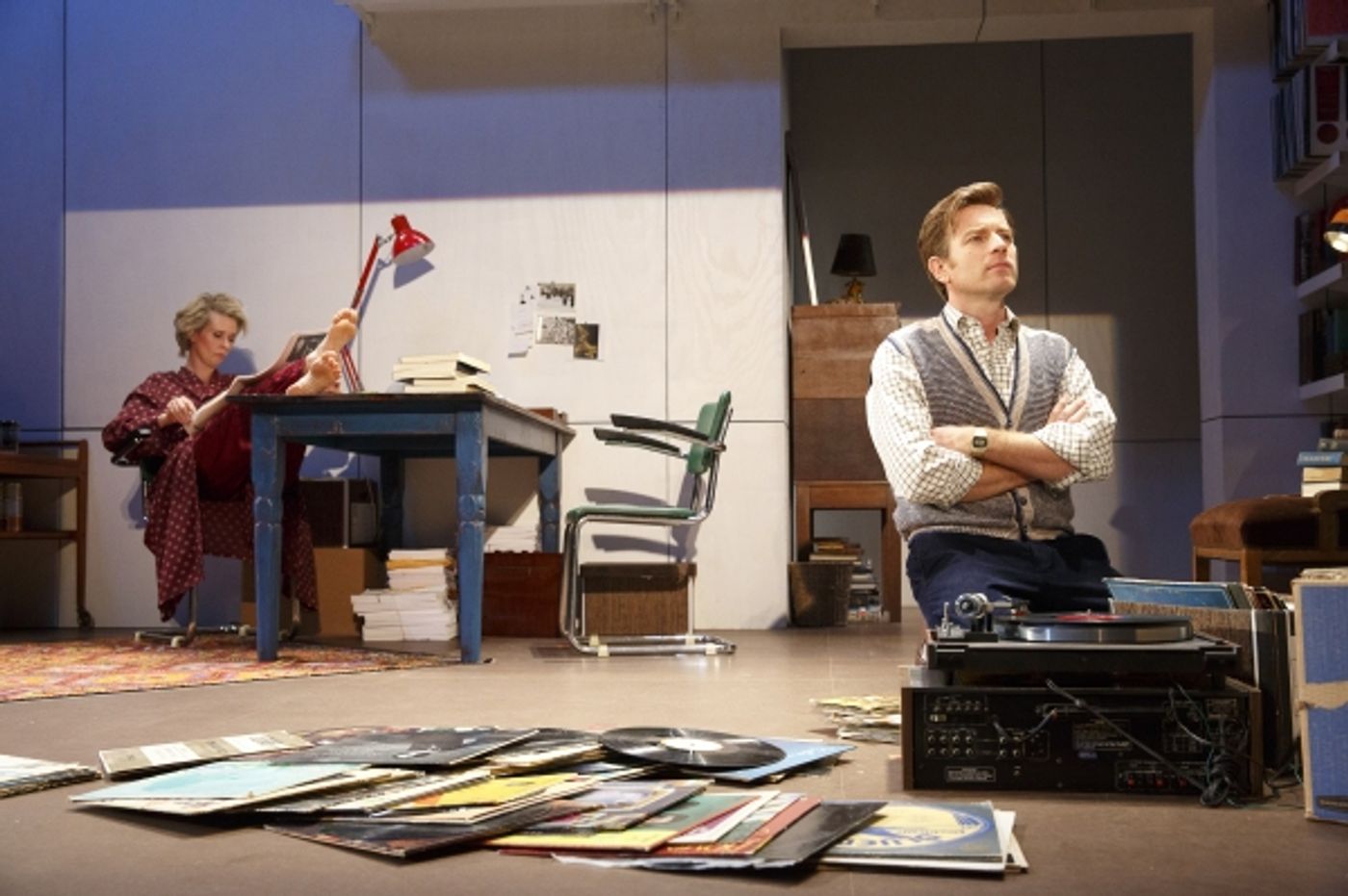 Photo Flash: First Look at Ewan McGregor, Maggie Gyllenhaal, Cynthia Nixon and More in THE REAL THING  Image