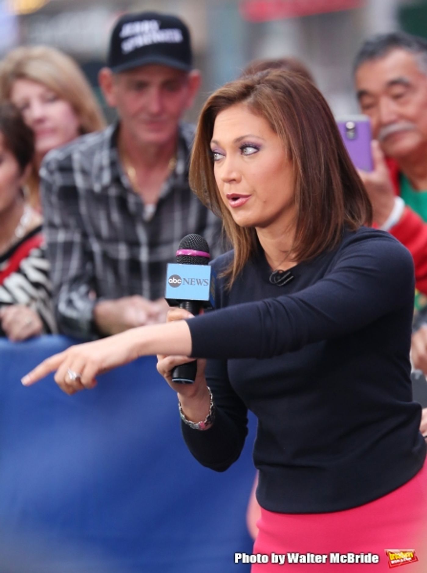 Photo Coverage: A Visit with the Cast of GOOD MORNING AMERICA Image