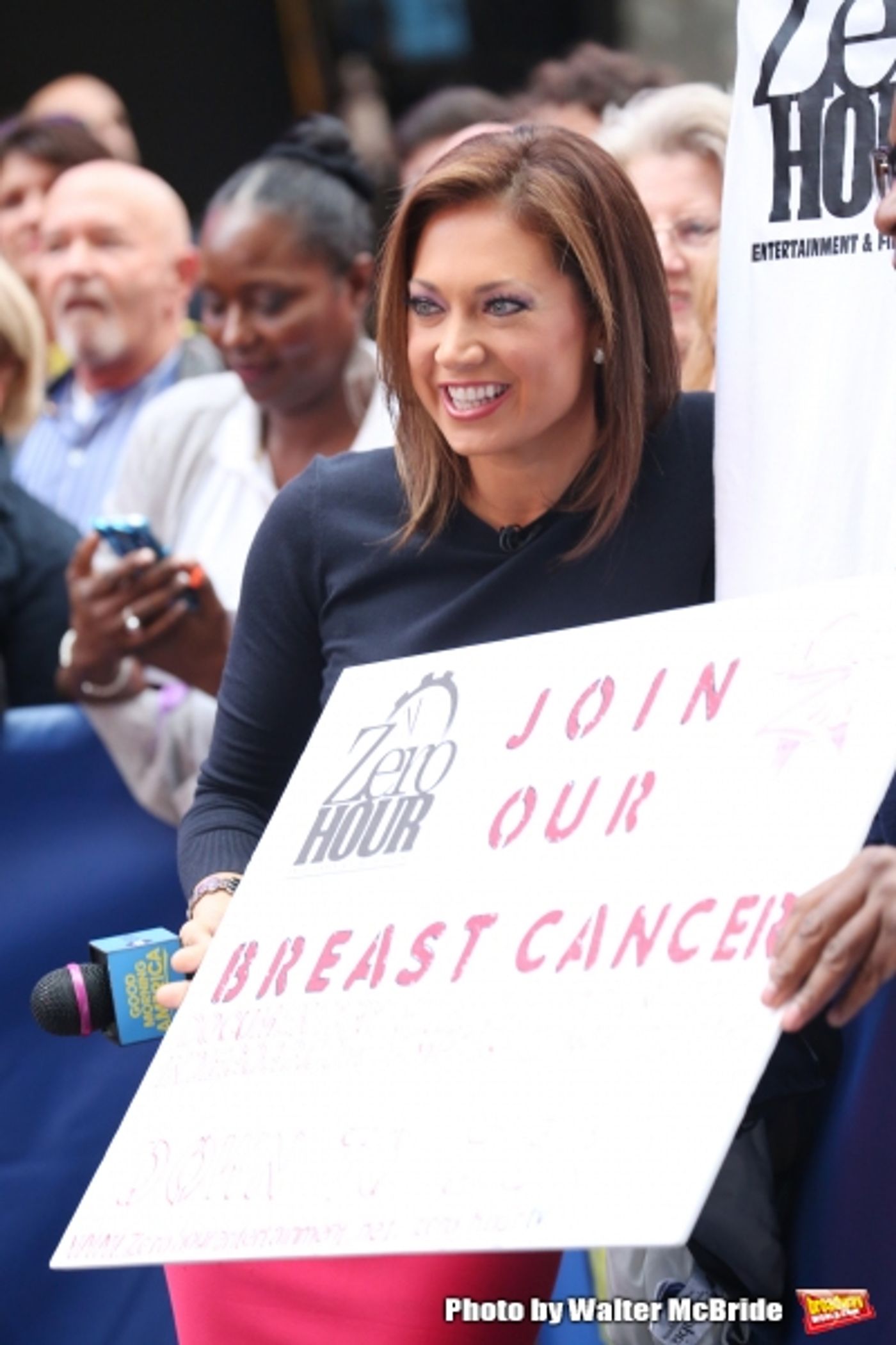 Photo Coverage: A Visit with the Cast of GOOD MORNING AMERICA Image